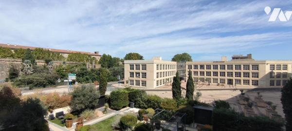 Montpellier, Cœur de l’Ecusson, Résidence Séniors, 2 pièces, 67 m², avec terrasse, garage et cave.