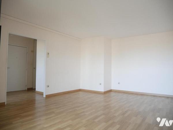 Montpellier, Cœur de l’Ecusson, Résidence Séniors, 2 pièces, 67 m², avec terrasse, garage et cave.