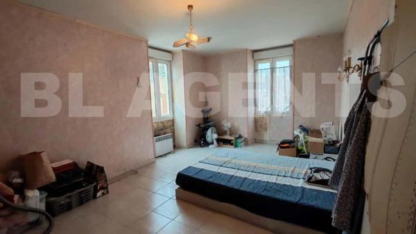 Longère avec dépendances