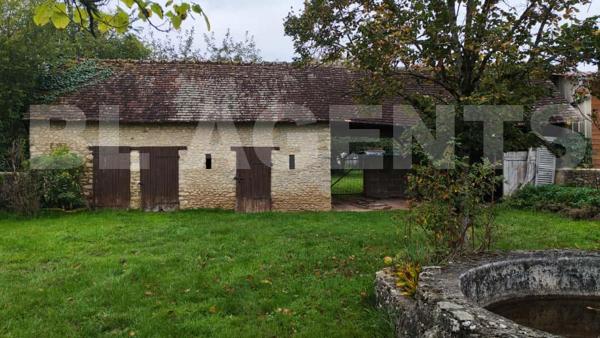 Longère avec dépendances