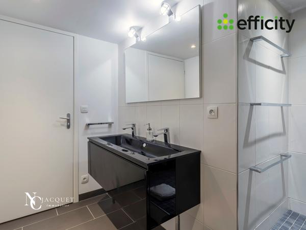 Appartement
         7 pièces
        - 260 m² Bien prestige 1 190 000 € *