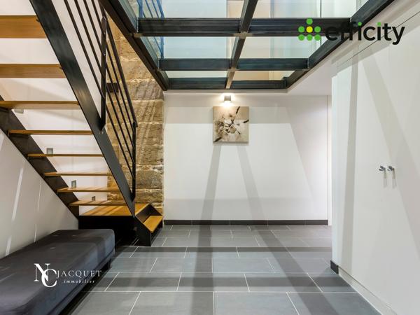 Appartement
         7 pièces
        - 260 m² Bien prestige 1 190 000 € *