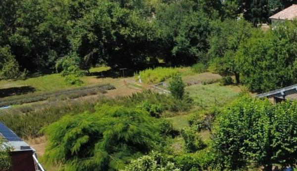 Terrain constructible non viabilisé