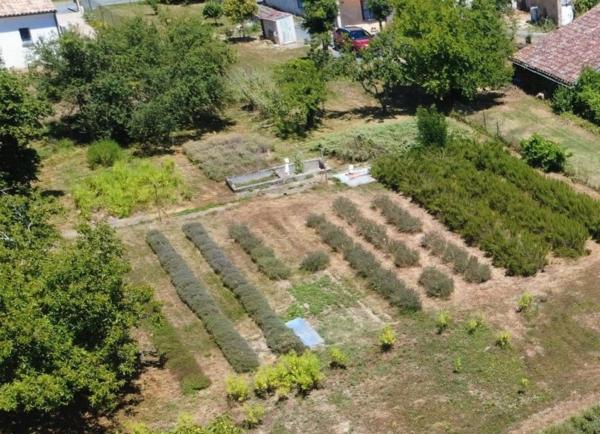 Terrain constructible non viabilisé