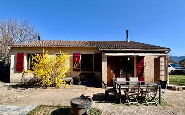 Maison à vendre    4 pièces •  Mison