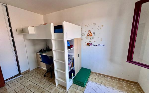 Maison à vendre    4 pièces •  Mison