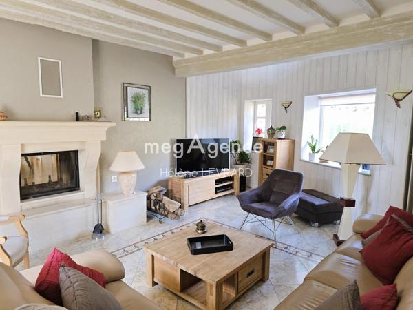 Maison à Évron, 53600 - 11 pièces 263m²