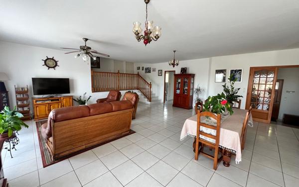 Maison à vendre    4 pièces •  Barjac