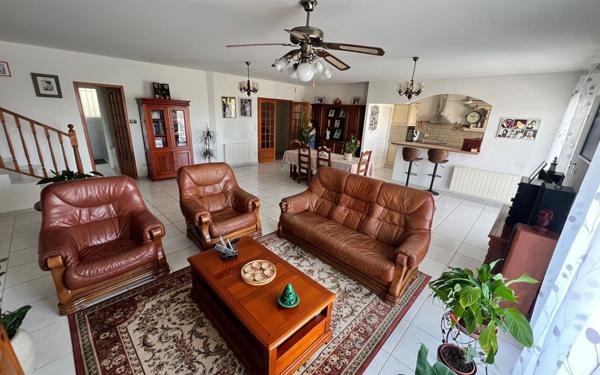 Maison à vendre    4 pièces •  Barjac