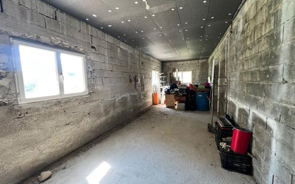 Maison à vendre    4 pièces •  Barjac