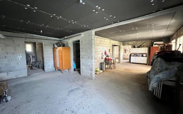 Maison à vendre    4 pièces •  Barjac