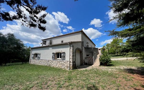 Maison à vendre    4 pièces •  Barjac