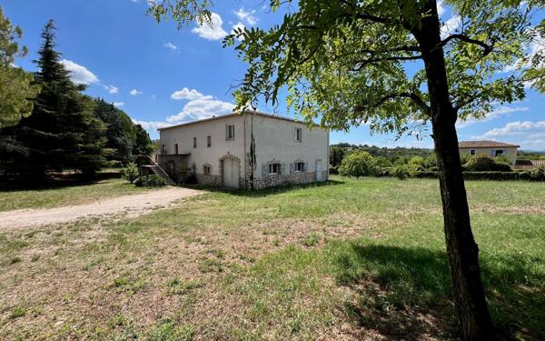 Maison à vendre    4 pièces •  Barjac