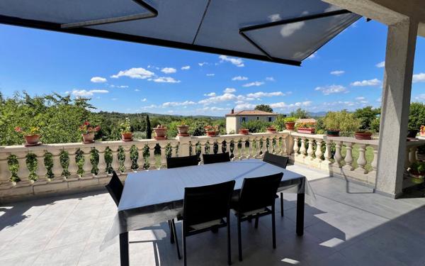 Maison à vendre    4 pièces •  Barjac