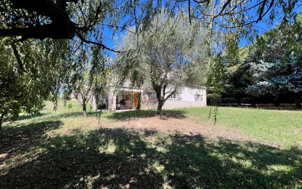 Maison à vendre    4 pièces •  Barjac