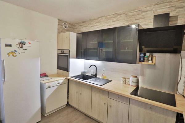 Appartement avec garage et stationnement – Colombier-Fontaine