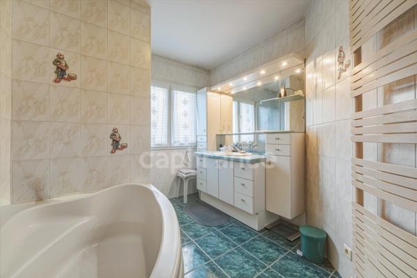 Maison à vendre 6 pièces CROZET (01)