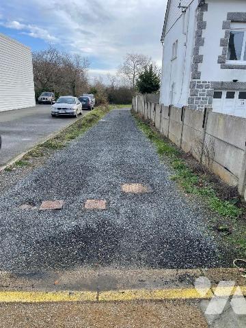Terrain de 1125 m² à Vendre à Pleubian (22610) 

Centre ville, hors lotissement.
Viabilisé: ...