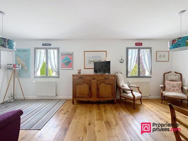 Maison RARE SUR LE SECTEUR - Lagord 200 m2 sur 2000 m² de terrain arboré - 8 pièces 5 chambres