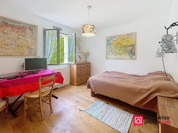 Maison RARE SUR LE SECTEUR - Lagord 200 m2 sur 2000 m² de terrain arboré - 8 pièces 5 chambres