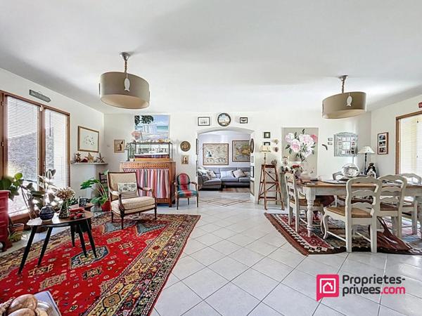 Maison RARE SUR LE SECTEUR - Lagord 200 m2 sur 2000 m² de terrain arboré - 8 pièces 5 chambres