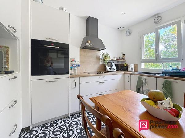 Maison RARE SUR LE SECTEUR - Lagord 200 m2 sur 2000 m² de terrain arboré - 8 pièces 5 chambres