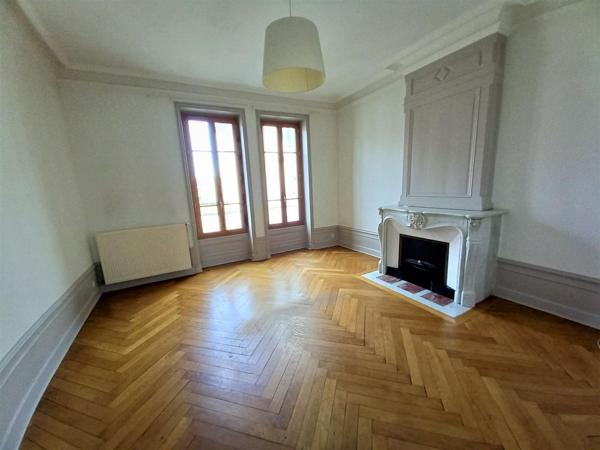 Appartement · Location Villefranche Sur Saone (69400) 4 pièces · 106m²