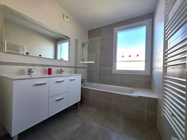 Appartement Saint Sebastien Sur Loire 4 pièce(s)