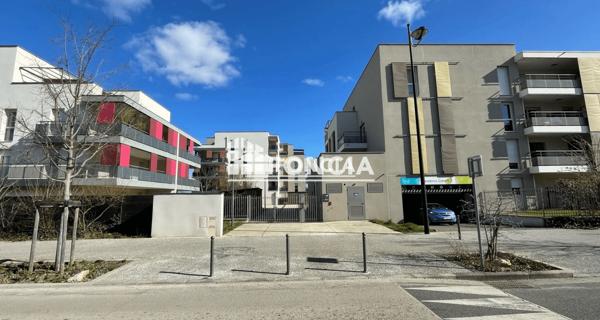 Location Appartement meublé 2 pièces 41.76 m² - Meyzieu 69330
