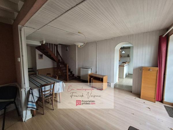 A VENDRE en Exclusivité à Mouchamps,  Centre bourg, maison de 112 m2 avec 3 chambres et un grenier