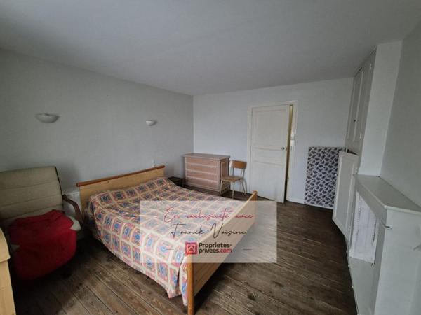 A VENDRE en Exclusivité à Mouchamps,  Centre bourg, maison de 112 m2 avec 3 chambres et un grenier