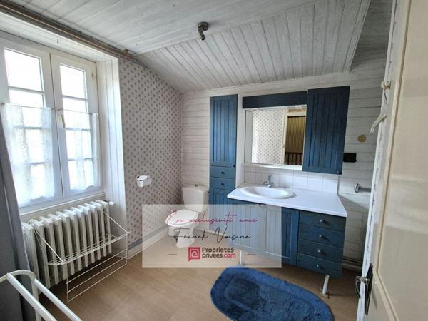 A VENDRE en Exclusivité à Mouchamps,  Centre bourg, maison de 112 m2 avec 3 chambres et un grenier