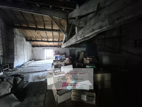 A VENDRE en Exclusivité à Mouchamps,  Centre bourg, maison de 112 m2 avec 3 chambres et un grenier