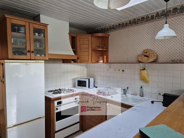 A VENDRE en Exclusivité à Mouchamps,  Centre bourg, maison de 112 m2 avec 3 chambres et un grenier