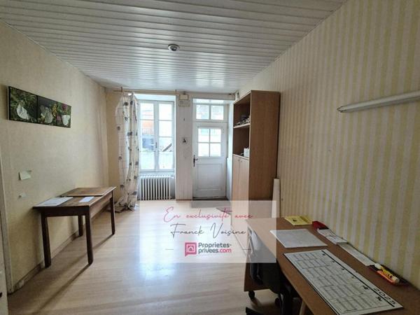 A VENDRE en Exclusivité à Mouchamps,  Centre bourg, maison de 112 m2 avec 3 chambres et un grenier