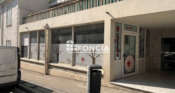 À vendre Local commercial 122 m² - Toulon 83200