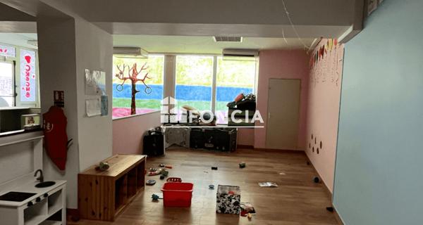 À vendre Local commercial 122 m² - Toulon 83200