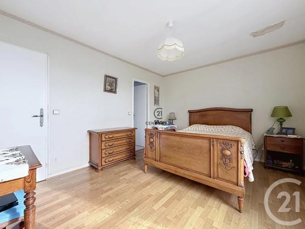 Maison à vendre  7 pièces - 132,49 m 2   CHELLES  - 77