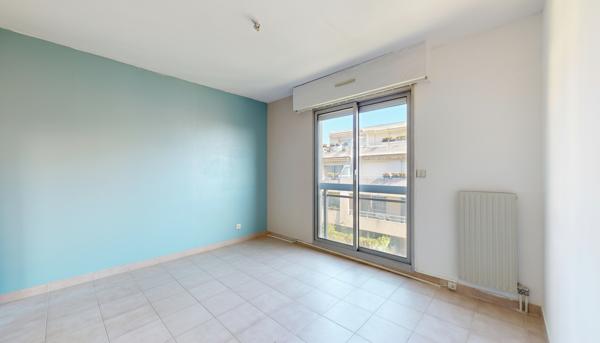Appartement à vendre 240 000 € Saint-Laurent-du-Var 2 p 59,5 m² DPE C