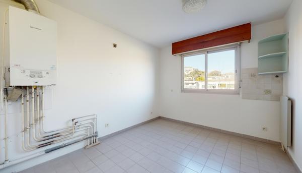 Appartement à vendre 240 000 € Saint-Laurent-du-Var 2 p 59,5 m² DPE C