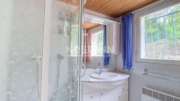 Maison à vendre 147 m² sur terrain constructible de 5500 m² à Saint Pantaléon Les Vignes