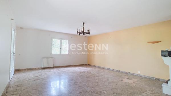 Maison à vendre 147 m² sur terrain constructible de 5500 m² à Saint Pantaléon Les Vignes