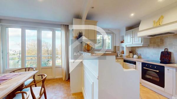 Vente                                                      Appartement
                        
                     4 pièces                      83 m2                     à Le Port-Marly