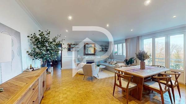 Vente                                                      Appartement
                        
                     4 pièces                      83 m2                     à Le Port-Marly
