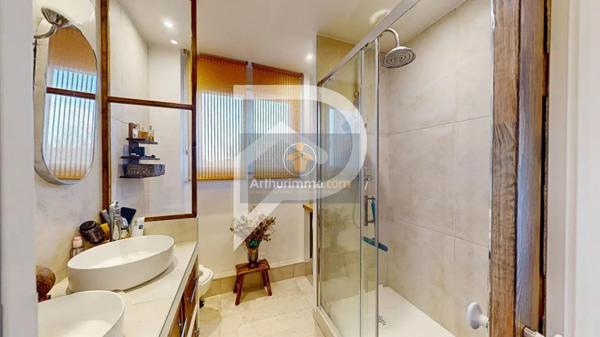 Vente                                                      Appartement
                        
                     4 pièces                      83 m2                     à Le Port-Marly