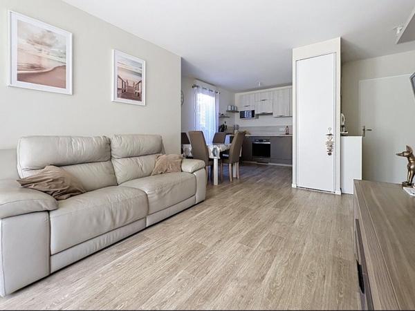 Appartement 229 500 € Jouy-le-Moutier 3 p 58,2 m² DPE C