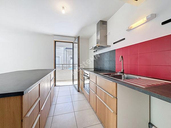 Appartement T3 - Hyper Centre - Terrasse - place de parking - copropriété de 2015