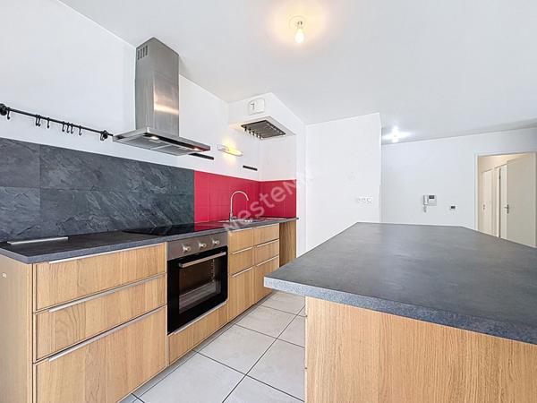 Appartement T3 - Hyper Centre - Terrasse - place de parking - copropriété de 2015