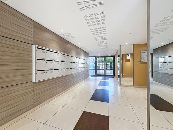 Appartement T3 - Hyper Centre - Terrasse - place de parking - copropriété de 2015