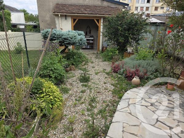 Maison à vendre  4 pièces - 80 m 2   CHATEAUROUX  - 36